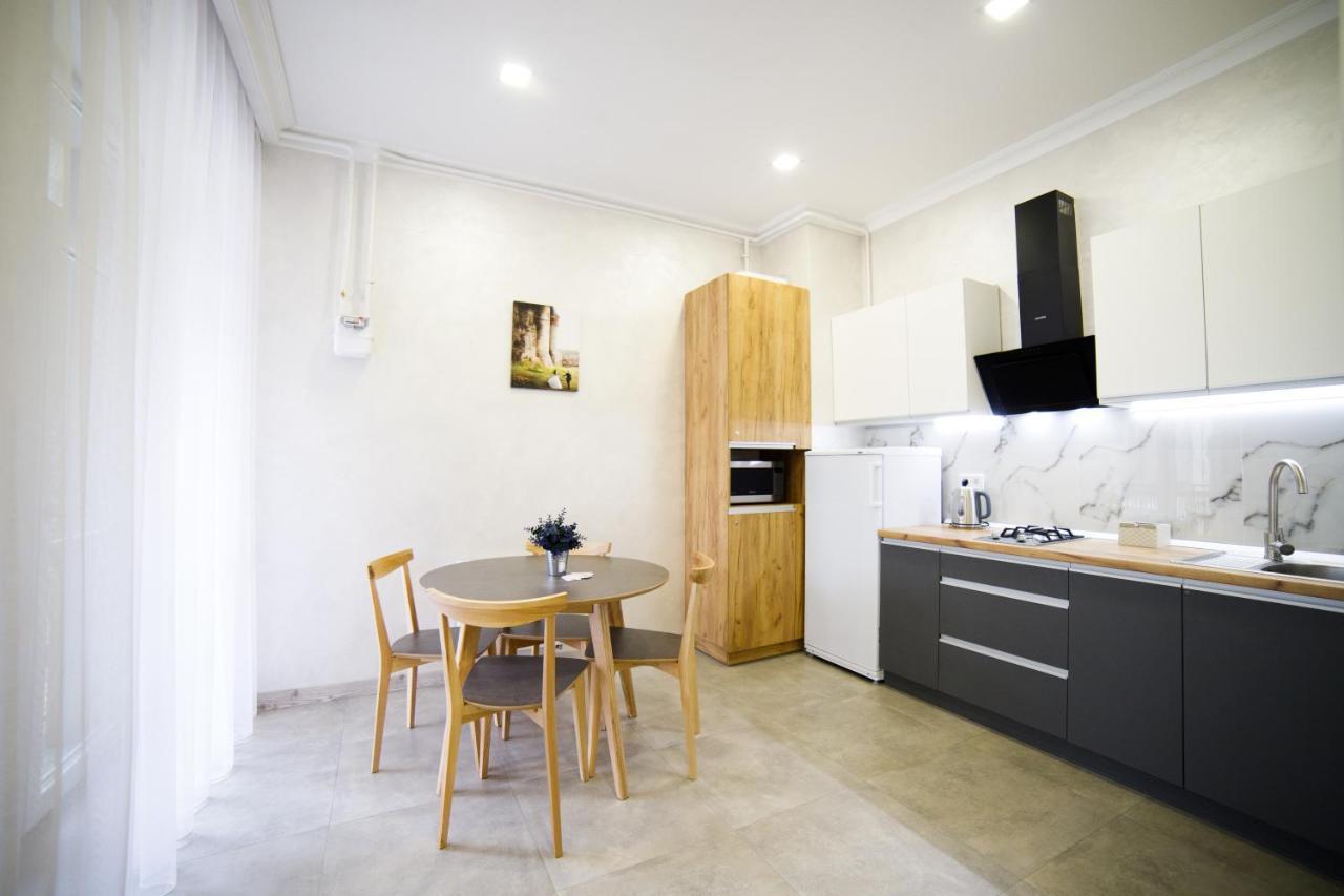 Lux Apartments 리비프 외부 사진